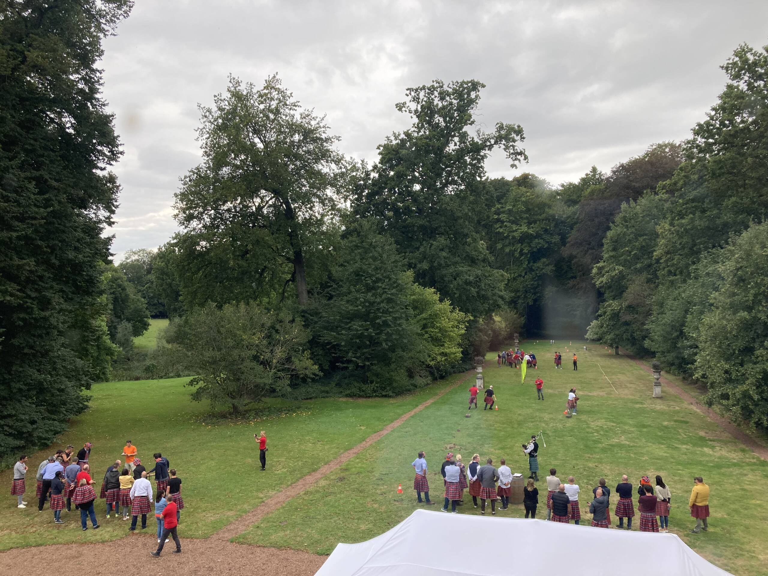 Evenement d'entreprise - team-building dans le parc-min